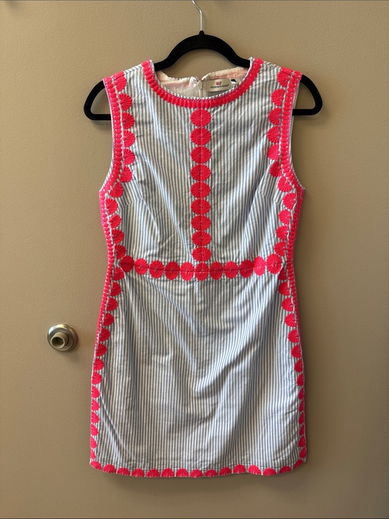 Vineyard Vines Dresses & Skirts - Sleeveless Striped Shift Dress with Pink Trim - Size 2
